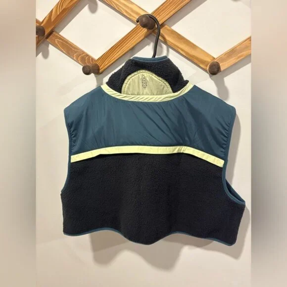 Free People Movement Hit the Slopes Cropped Fleece Vest. - Picture 3 of 5